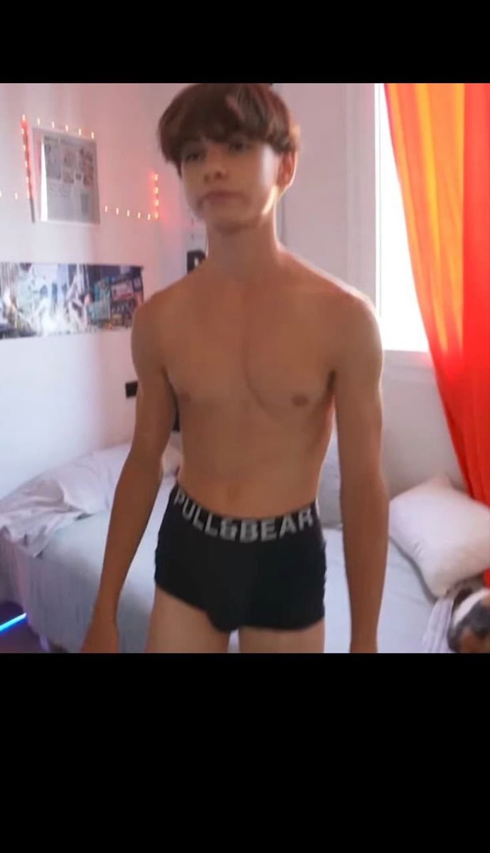 GayBoytw's tweet photo. https://t.co/ICZAqx6URo https://t.co/IXYOuyFFg8