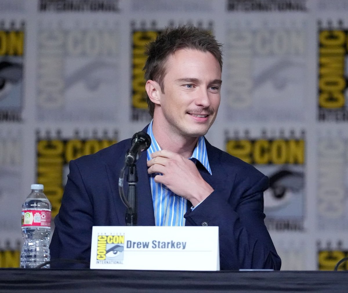 marlaseraphine's tweet photo. Understanding Why Drew Starkey’s PR Run Strongly Suggests He Has Been Cast as Cyclops

He did a bicoastal PR run. San Diego Comic Con July 23, and appearances on both Today and Tonight July 30.

This is how studios test actors for major roles if the actor doesn’t have too much experience with big-time live appearances. 

Half of the job in accepting a role like this is doing interview after interview after interview (Henry Cavill joked he performed Superman for free and took the salary as compensation for the stress of the publicity run; Chris Evans did not want to accept Captain America because of the publicity run.)

If Starkey was indeed in New York promoting Lucky, he would have appeared when the show dropped, as Anya Taylor-Joy did with The View on July 16.

Taylor-Joy, the above-the-title star of Lucky, did a single talk show appearance.

Booking a Lucky supporting actor, nearly three weeks after the premiere, on both flagship talk shows on NBC would be impossible for someone of Starkey’s stature unless the booking was done with a carrot in front of it, like an incipient Marvel casting announcement.

Disney would not have used ABC’s talk shows because it would be too obvious.