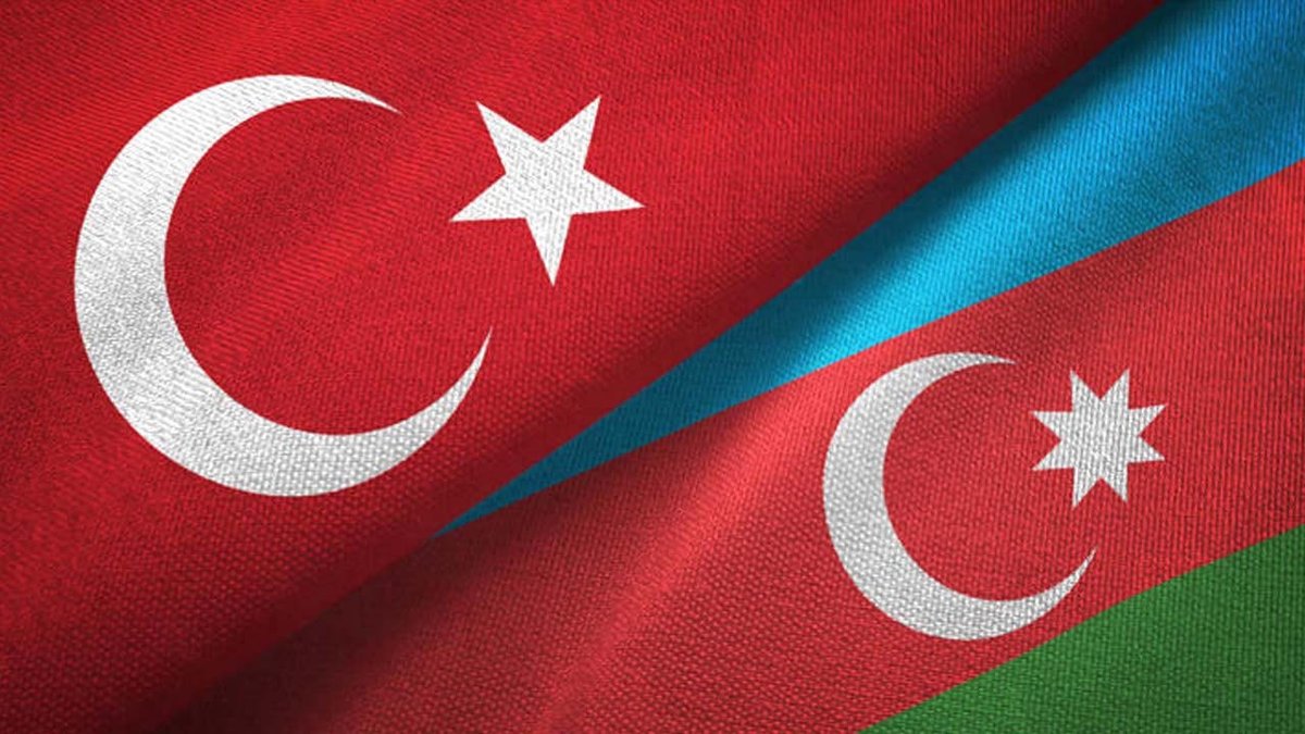ConflictTR's tweet photo. HAVELSAN’ın Hava Kuvvetleri Bilgi Sistemi'nin (HvBS) bir bölümü Azerbaycan Hava Kuvvetleri Komutanlığı envanterine girdi. 

HvBS; hava harekatının planlanması, icrası, izlenmesi ve değerlendirilmesi süreçlerini dijital ortamda bütünleşik olarak yönetebilen gelişmiş bir komuta kontrol altyapısı sunuyor.