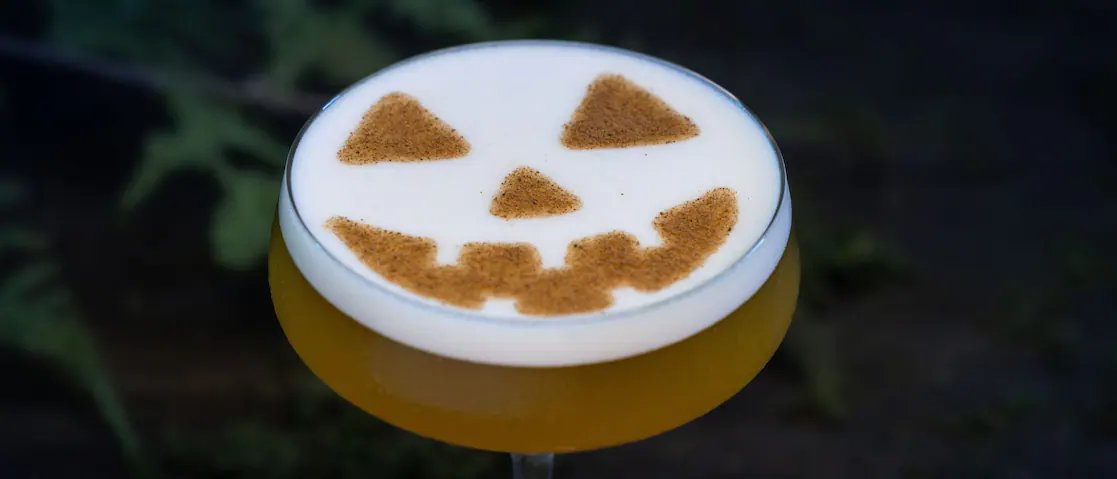 Hallowed_Horror's tweet photo. 🚨 We have images of our first 2 HHN Food and Beverage options! 🚨

The haunted harvest drink will be available at the Thirsty fish (Portifino Bay) 

The Heart attack hot sub will be available at the Helios grand hotel. 

Hopefully more options will be released soon. #HHN35 https://t.co/Bn62ptw6ye