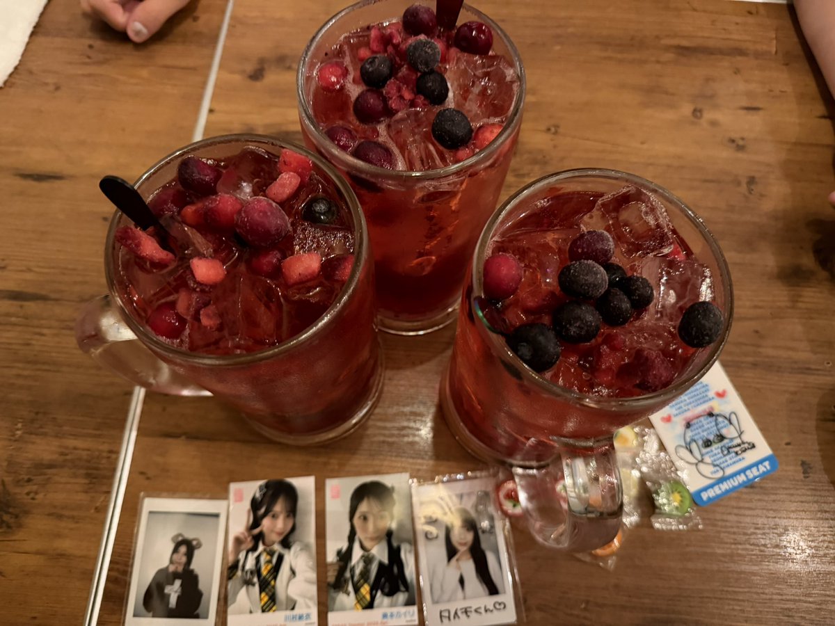 taichi_0127's tweet photo. ベリー組としてベリーサワーメガ盛り3秒で飲み干した https://t.co/hAxfmvpw59