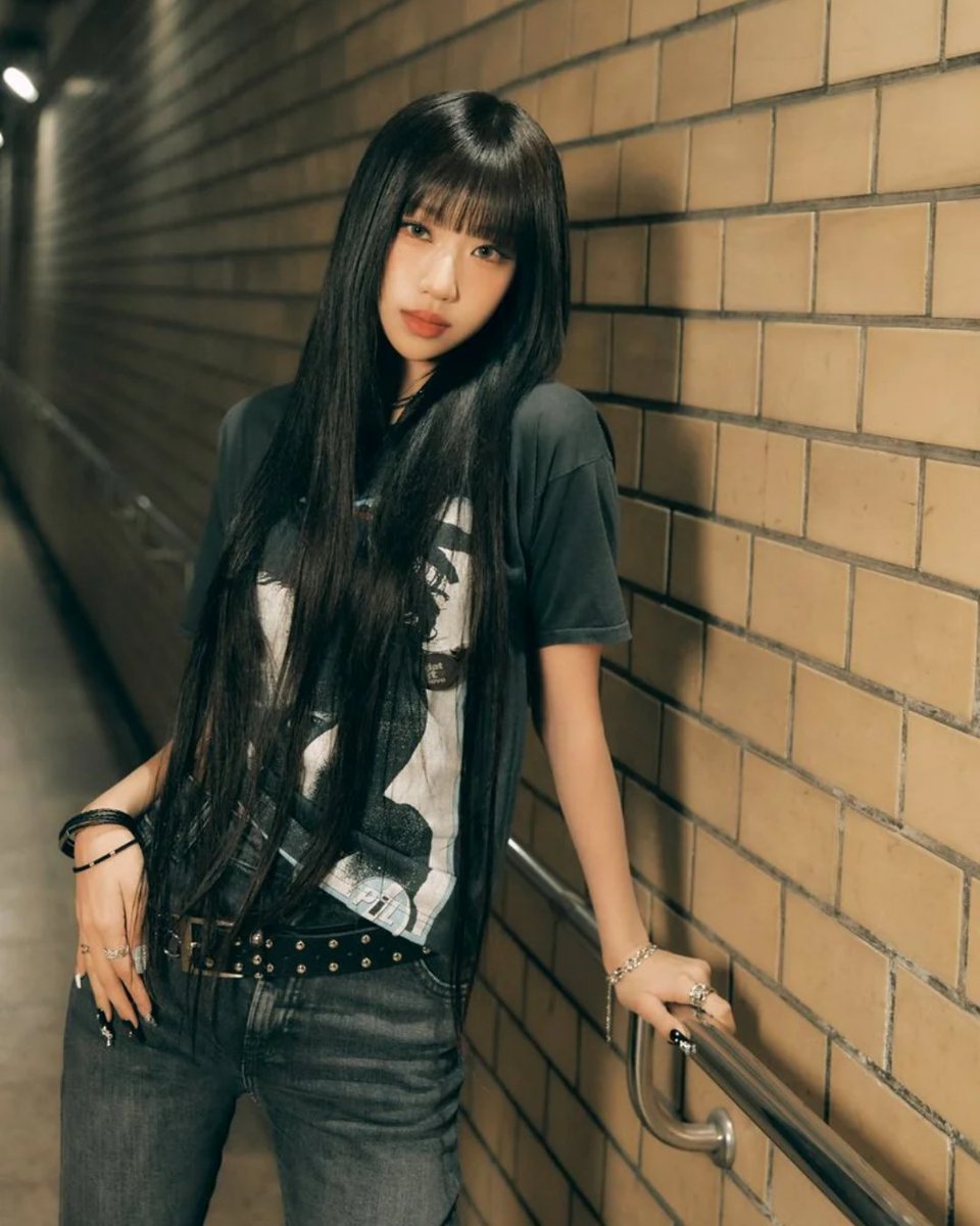 koreanpopbase's tweet photo. Happy 19th birthday to the talented JUNGEUN of IZNA! https://t.co/nQc2PXcNF9