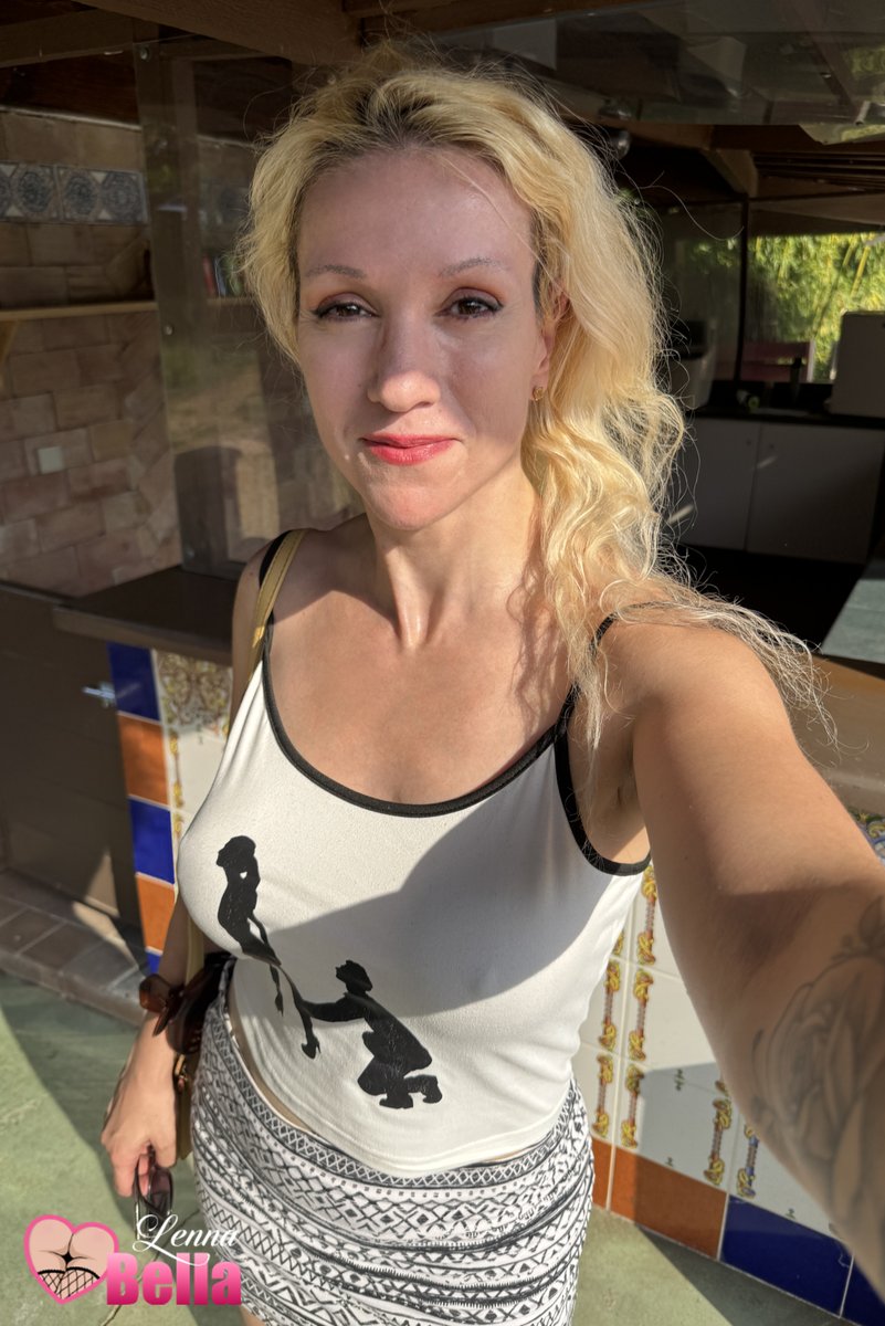 Lenna_Bella_X's tweet photo. Comme tu le vois, j'ai passé mon après-midi au Lib à #Lescout 🥰 Et toi, comment tu as passé ton dimanche ? https://t.co/GkIGyoF5vH