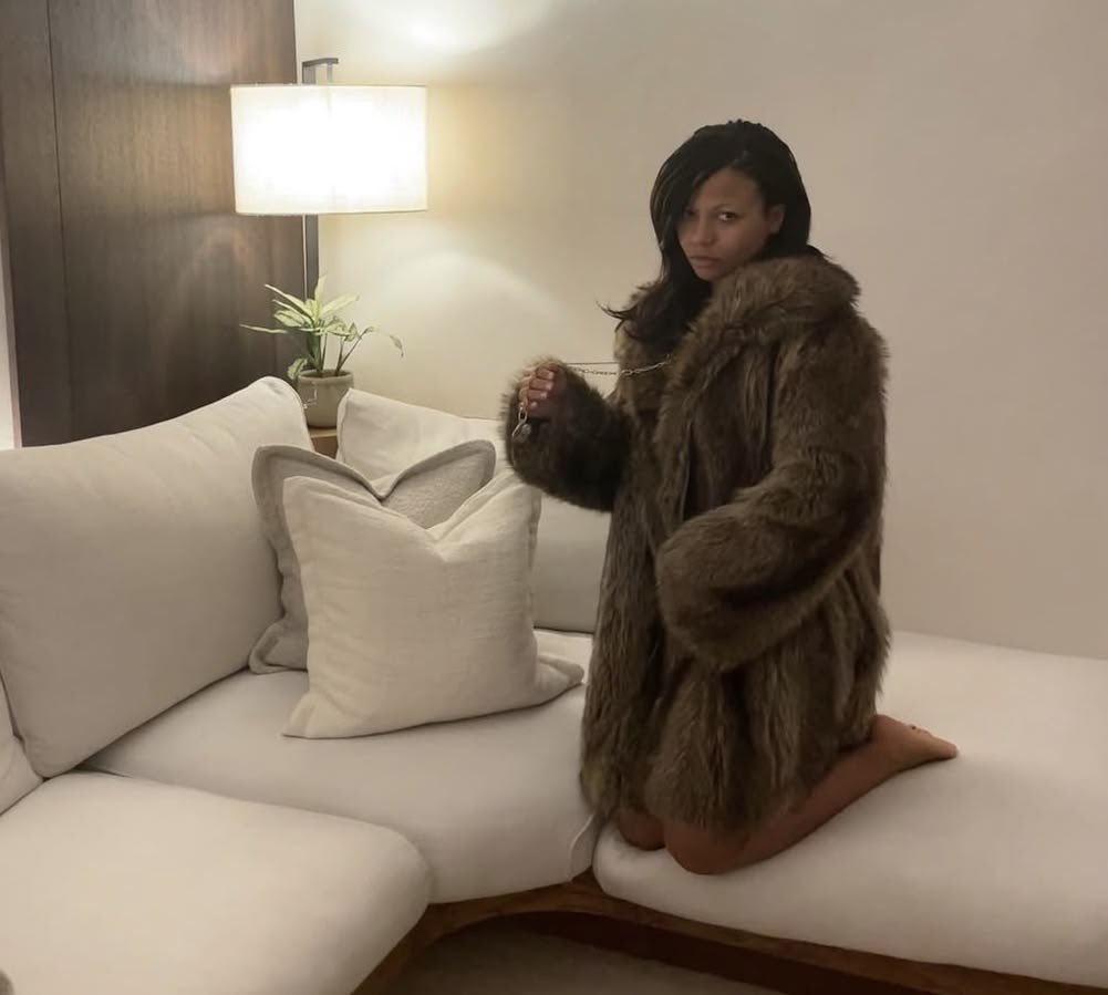 armandcent's tweet photo. myha’la in fur coats 🫦🫦🫦 https://t.co/ry0rpWgwsQ