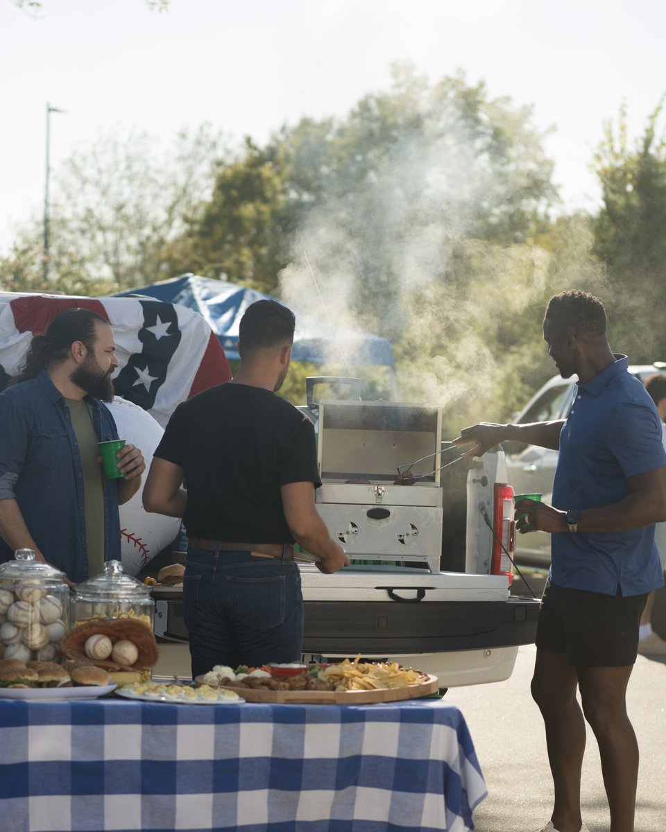 hastybakegrills's tweet photo. Pack light. Cook big.
The HB 250 is built for the cooks that happen beyond the backyard, tailgates, road trips, and weekends with friends.
#HastyBake #HB250 #LiveFireCooking #TailgateSeason #MadeInUSA https://t.co/tMaqlt2OwK