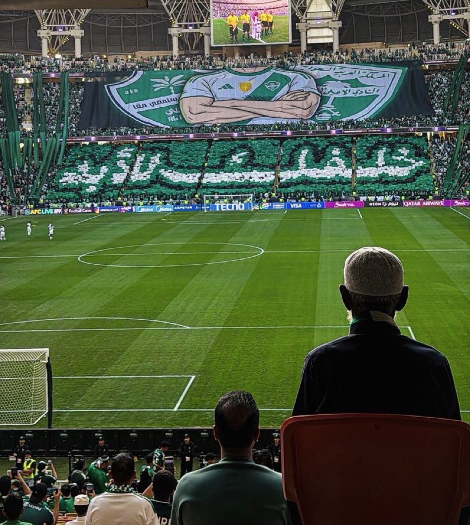 M_Alshek7i's tweet photo. رسالة لكل من يعبث مع نادي الاهلي 
مايطيح نادي وهذا جمهوره 💚☝🏻..

#Rui_Pedro_Out https://t.co/HJp7U8kSCO