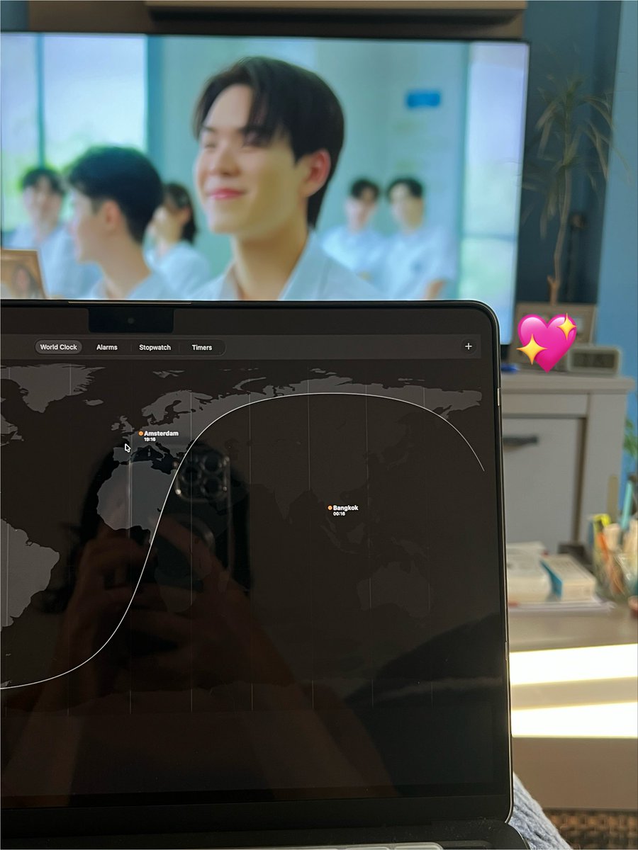 weewhale27's tweet photo. เที่ยง ❌
หนึ่งทุ่ม ✅

พระอาทิตย์ขยันมากนะ กลางวัน 18 ชม 🥱 https://t.co/aiGBYRe0XN