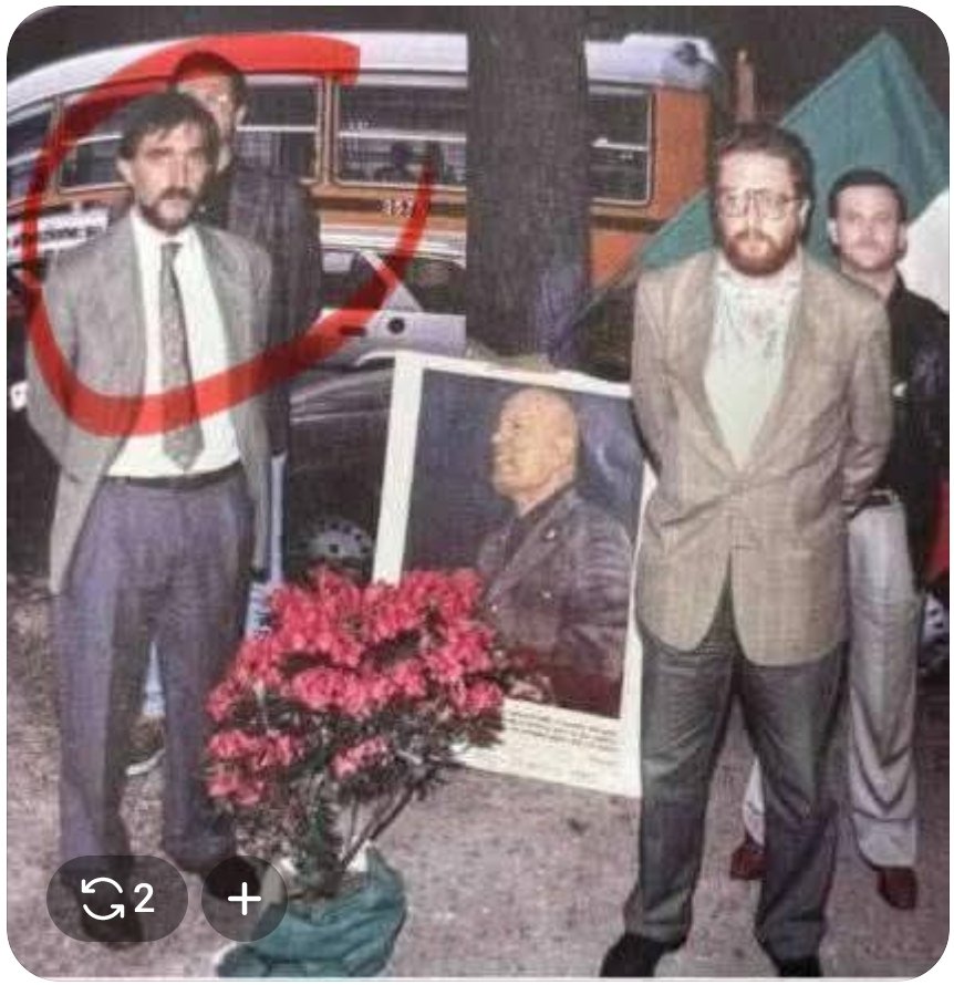 053_Vince's tweet photo. UNO COSÌ AL PARLAMENTO O IN SENATO NON AVREBBE DOVUTO MAI METTERCI PIEDE...E QUESTO FA IL PRESIDENTE DEL SENATO...😣😣😣😣😖😠 https://t.co/w7jVq0sT9V
