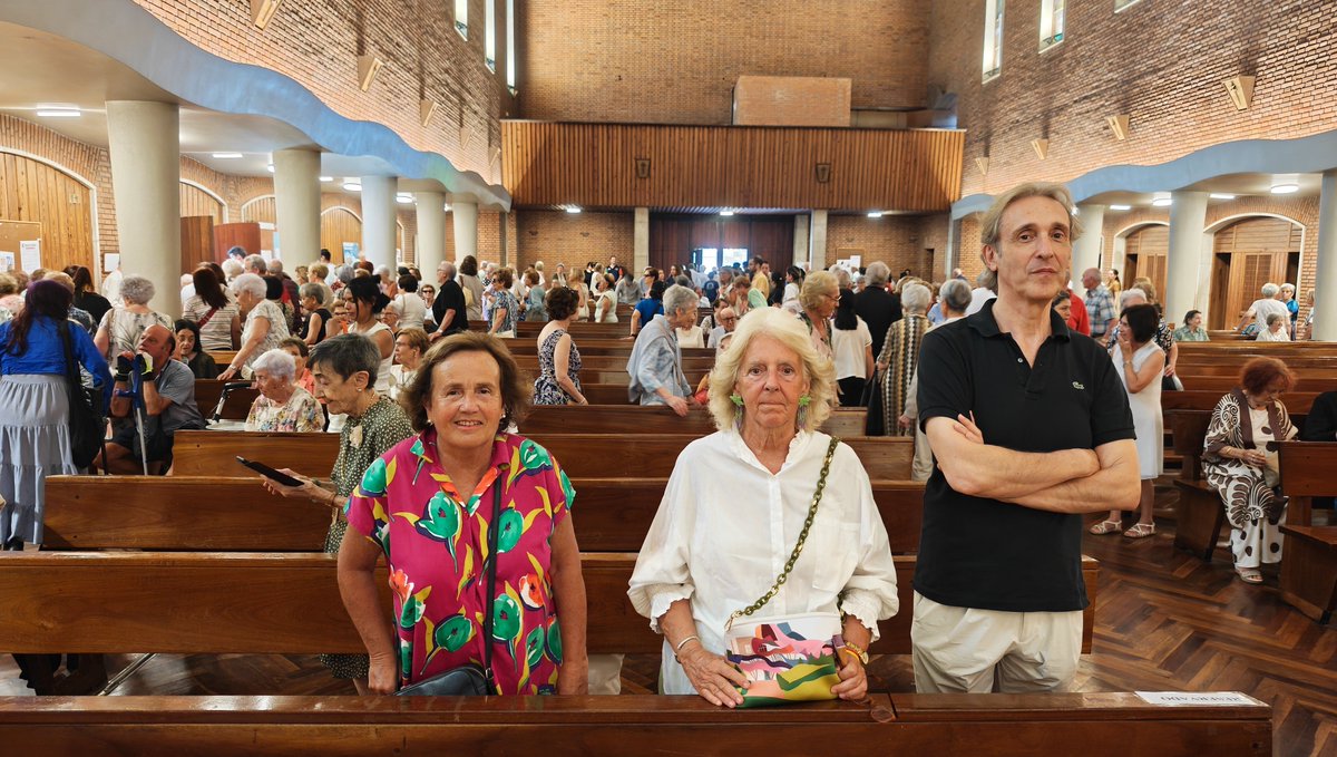 PPdeGetxo's tweet photo. ⛪Hoy hemos acompañado a los vecinos de la parroquia San José Obrero de Romo en la celebración de #NuestraSeñoraDeLosÁngeles

Con este acto arrancan las fiestas de #Romo, que llegan cargadas de actividades estos días 

🎊¡Felices fiestas y a disfrutarlas! 🎉

#Andrade2027 https://t.co/IXuHnPnnXr