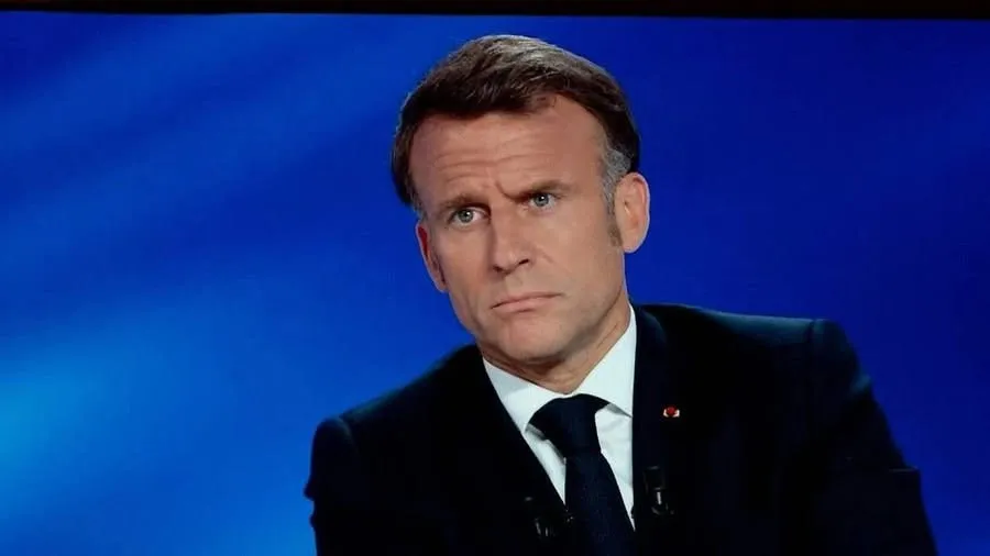 IamPolemix's tweet photo. FLASH 🔴 Le Président E. Macron souffrirait d'égo-anxiété https://t.co/5M6m2pYUGO