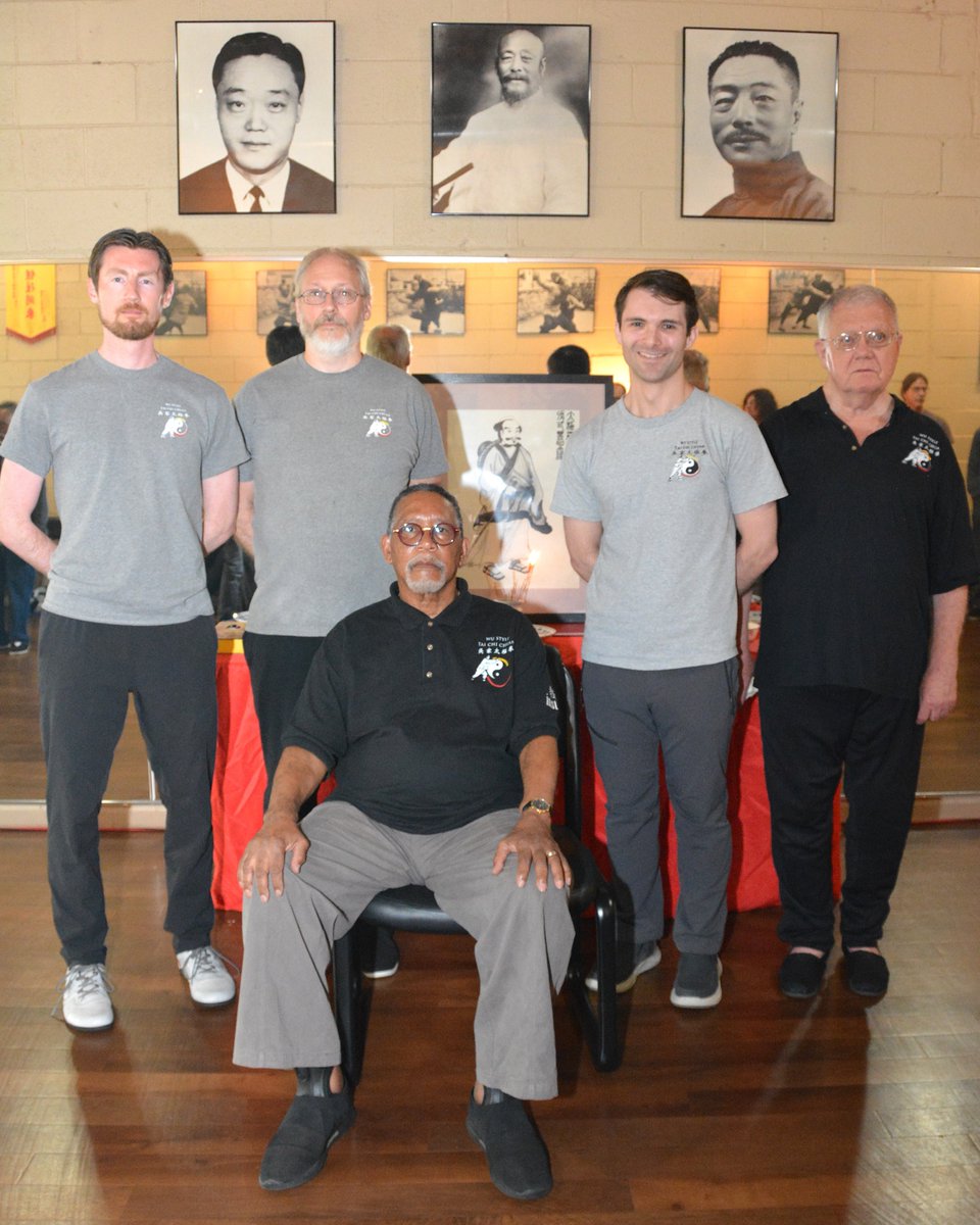 WuRochester's tweet photo. We welcomed seven new disciples on August 1, to the Wu Style family. 3 from Michigan and 4 from Washington D.C.
Grandmaster Eddie Wu conducted the ceremony at our sister school in Ferndale, MI. Here are the new disciples with their Sifu.
#WuStyle #TaiChiChuan #WuStyleRochester https://t.co/ly7GXlc2yC