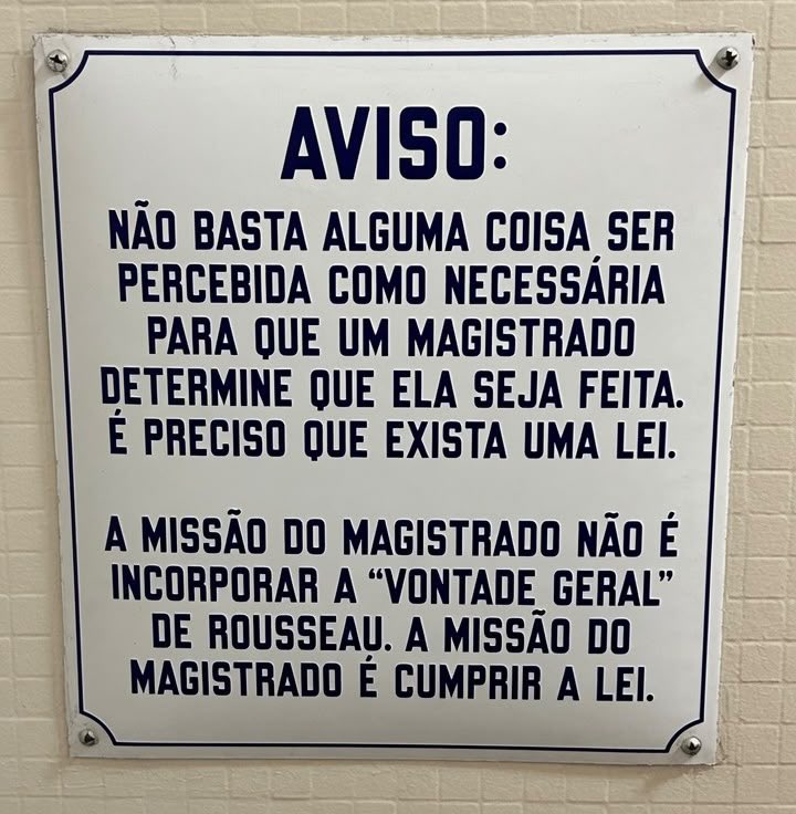 rmotta2's tweet photo. Aviso encontrado por aí. https://t.co/Ct6PO9PxJx