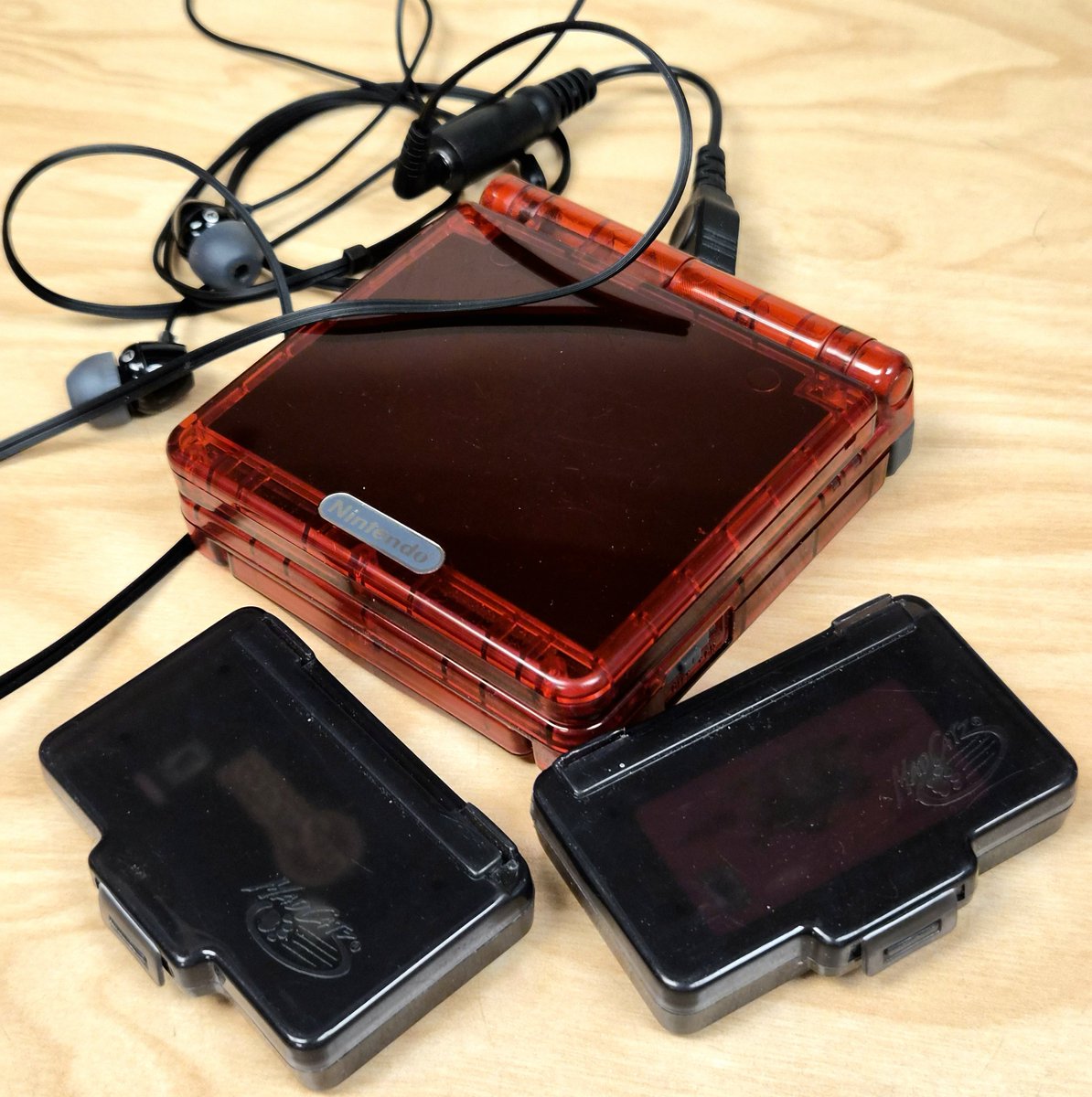 emblastoons's tweet photo. Gameboy Advance SP @ work https://t.co/GwiC6X2m8R
