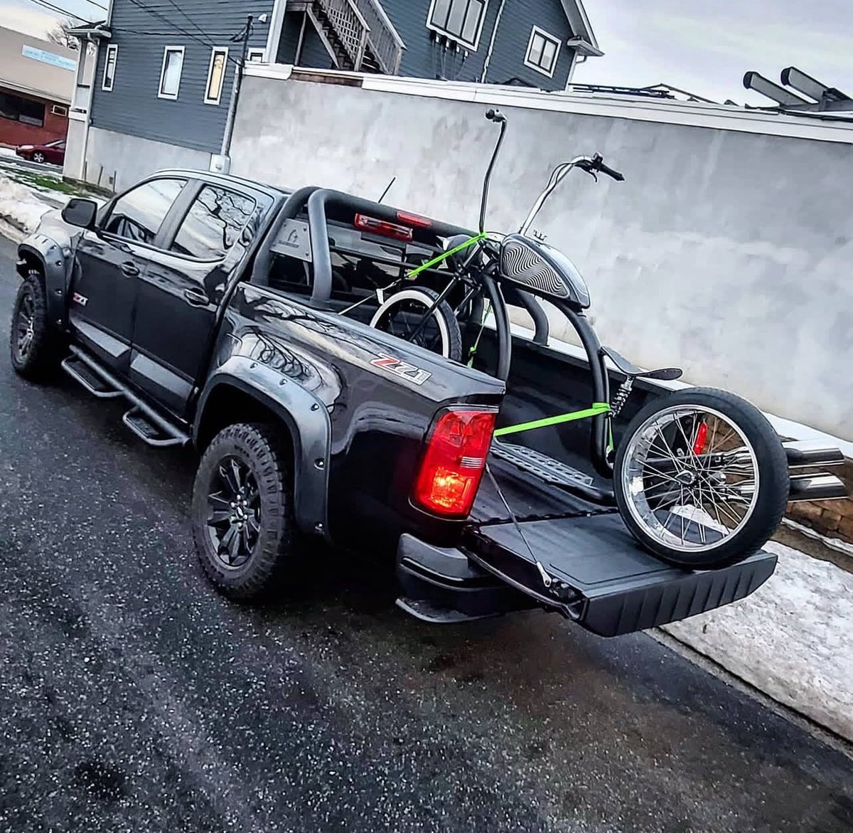 jrat_customs's tweet photo. #eBike
#ElectricBike
#eBikes
#RideElectric
#ElectricMobility
#EV
#GreenTransport
#EcoFriendly
#BikeLife
#Cycling
#FatTireBike
#OffRoad
#AdventureRide
#TrailRiding
#PowerRide
#FastRide
#eBikeForSale
#ElectricBikeForSale
#BikeDeals
#RideInStyl https://t.co/uMoMtKPo3c