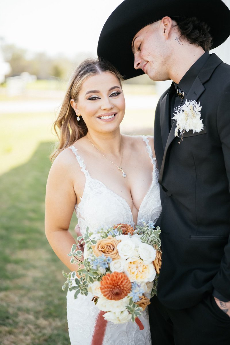 pixiewed's tweet photo. Love is a choice made every day, hands held tight through all of life's journeys. In that simple promise, forever finds its home.

#HoustonWeddings #AustinBrides #SanAntonioLove #pixiewed https://t.co/rhVFD5MFmH