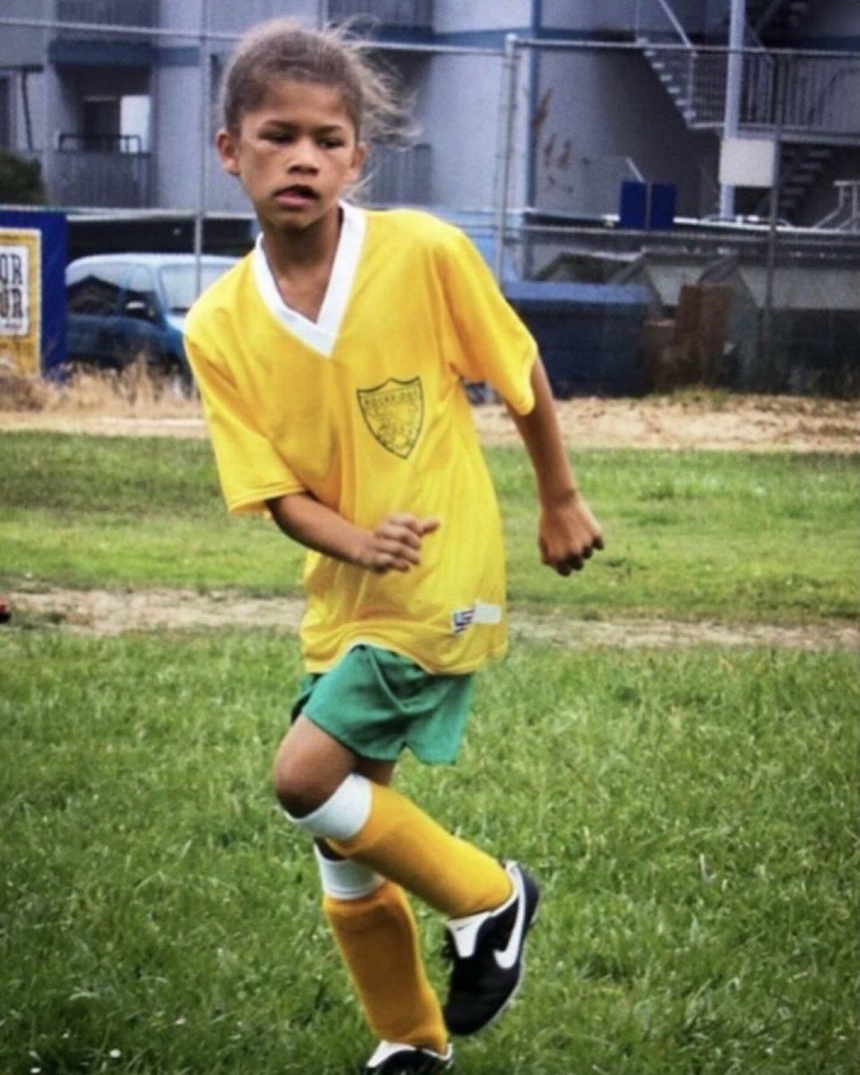 centregoals's tweet photo. Moments when Zendaya played football as a child. https://t.co/67mk0A1moF