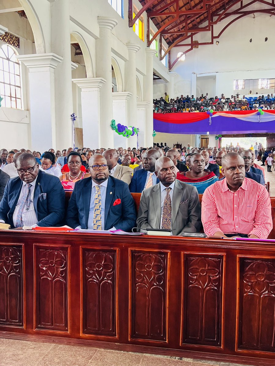 shamie_s86189's tweet photo. @rogersbyamukama  thanks for joining @BalaamBarugahar  for this amazing thanks giving #honbarugaharabalamu #uganda https://t.co/IWy7Trm4zH