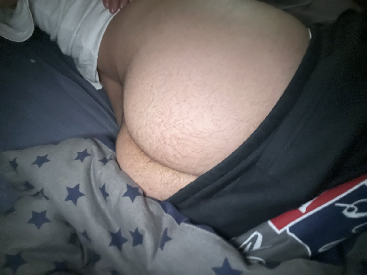 passif_re's tweet photo. Quelle note vous mettez à mes fesses ? #soumis #sub #dom #gay https://t.co/rGkqIarRXu