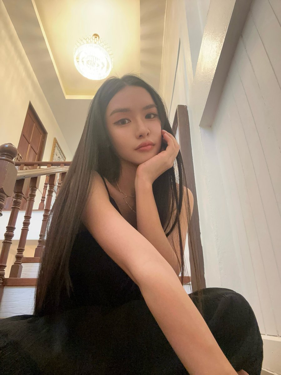 sarunya3975's tweet photo. หลงคนนี้คนเดิมคนเดียวซ้ำๆวนเป็นเขาวงกตไปเลยคะ🥰🫠
🤟🤍🔮✨💚💙

OUR JOURNEY WITH LK 02
#lookkaewkamollak
#ลูกโลกของลูกแก้ว https://t.co/AmmCGYgwJJ