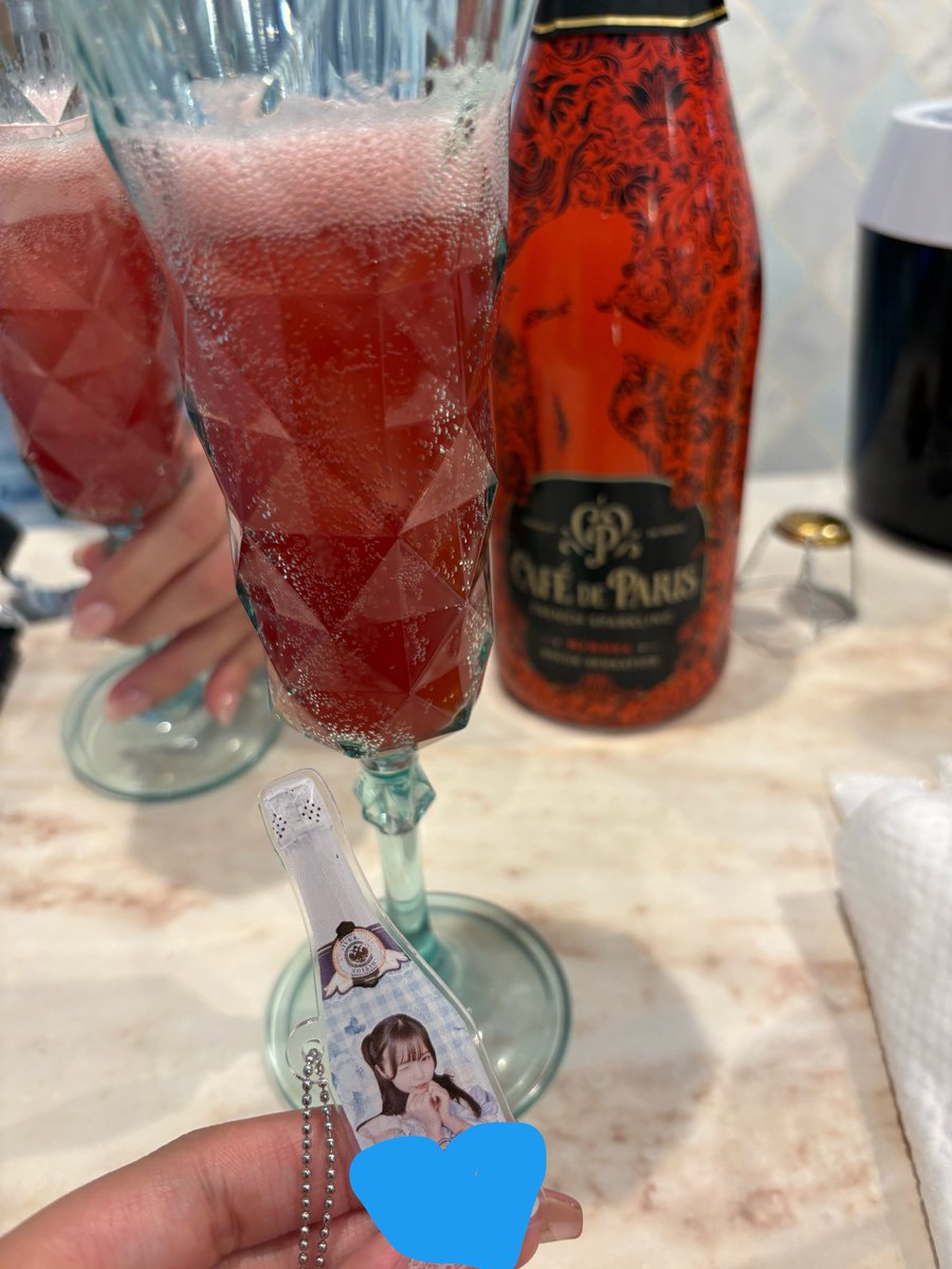 passpopurple's tweet photo. 久しぶりのコンカフェおたく🫧🥂 https://t.co/4UyAq8KttN