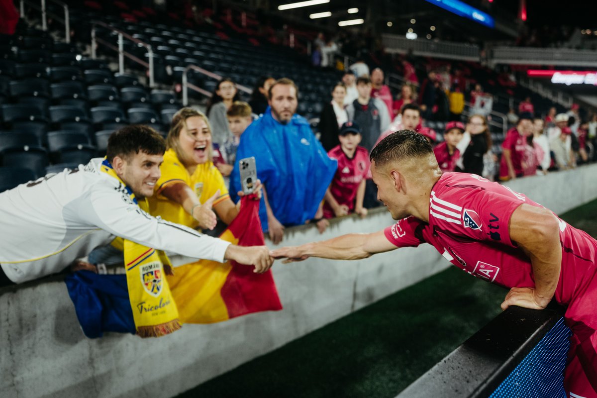 stlCITYsc's tweet photo. First minutes for Mǎțan!

Congrats on your CITY debut, Alex 👏🇷🇴 https://t.co/Zgg0b4SbtD