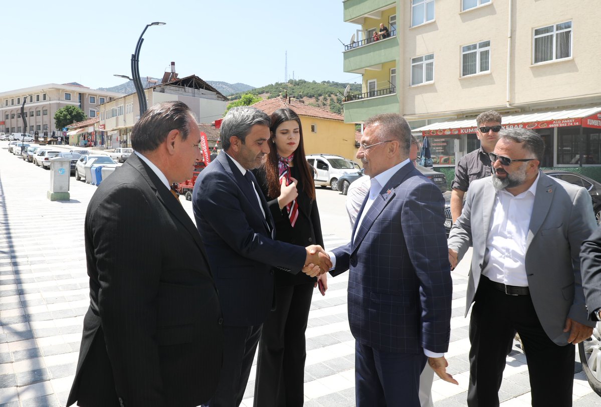 fuatoktay's tweet photo. 📍 Yozgat - Aydıncık

Aydıncık Belediye Başkanımız Sayın Mustafa Tekçam’ı, Aydıncık Kaymakamımız Sayın Merve Ayşe Büyükuçar ve AK Parti Aydıncık İlçe Başkanımız Sayın Osman Levent Başkan ile birlikte ziyaret ettik.

Belediyenin yürüttüğü çalışmalar hakkında detaylı bilgi aldık, ilçemizin ihtiyaçları ve geleceğe yönelik projelere ilişkin verimli istişarelerde bulunduk.

@AydYozgat