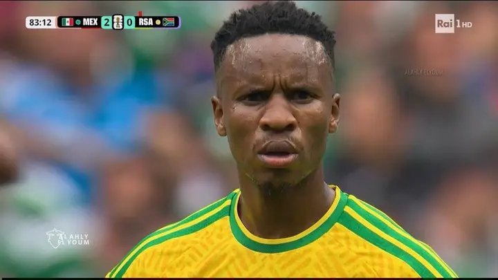 KNdayini's tweet photo. @jackson_rem That's why he's a Kaizer Chiefs fan.. It makes sense 🙄🙄 https://t.co/nMrfDNcmiZ