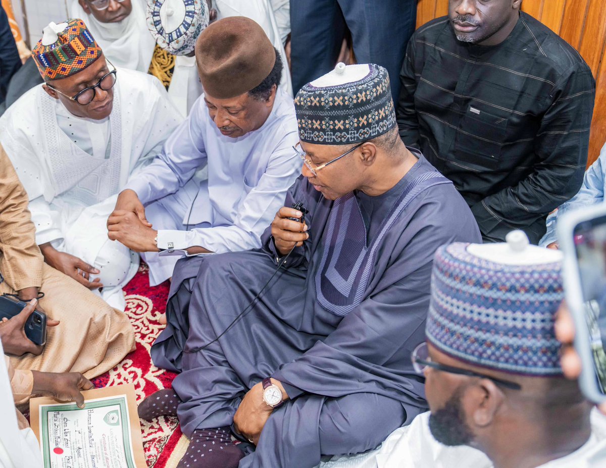 UbaSaniMedia_'s tweet photo. Gov. @ubasanius attended the Wedding Fatiha of Hamza Ibrahim Mohammed, son of the Kaduna State Commissioner of Finance, Hon. Ibrahim Tanko Mohammed, serving as the groom’s Wakili during his marriage to Haleemah Muhammad Auwal at the Kaduna Polytechnic Central Mosque, Tudun Wada. https://t.co/FWQSk8f6SS