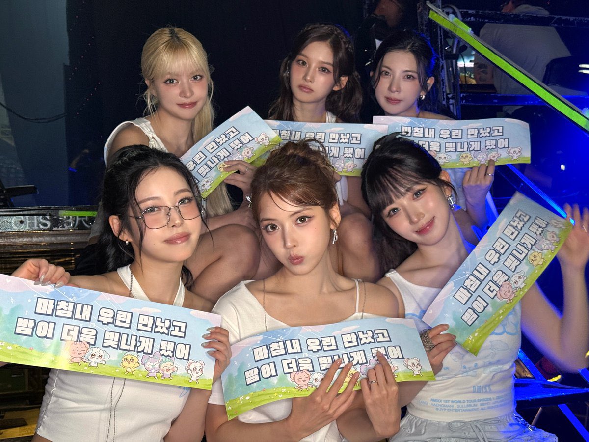 nmixxiee's tweet photo. NMIXX have a chance to win three major awards at the 2026 MAMA Awards, according to early predictions. It will depend on global (Spotify!!), digital and album sales.

#3 Best Female Group 
#2 Song Of The Year
#2 Best Dance Performance Female Group https://t.co/GQYQVUsFUi