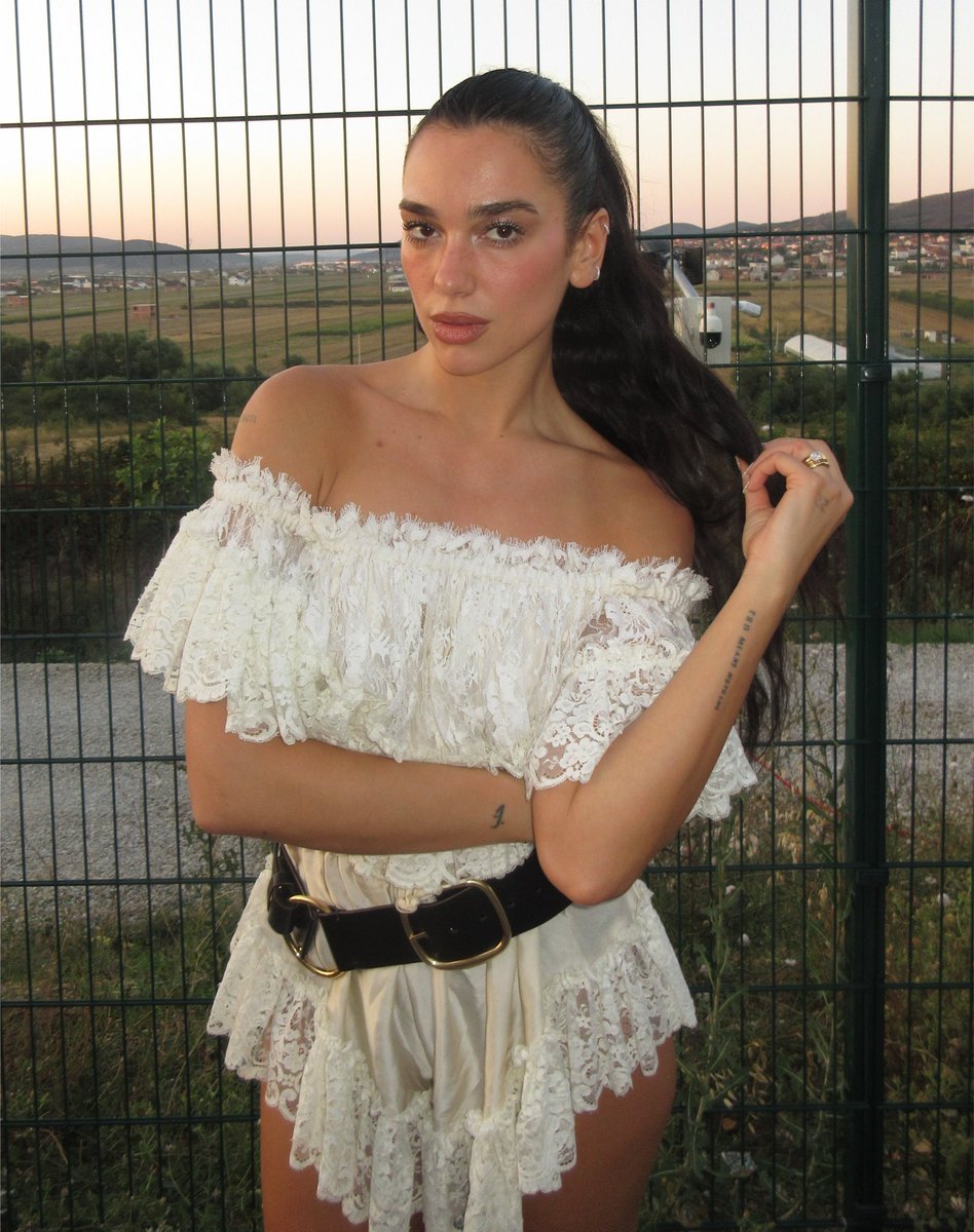 lipapictures's tweet photo. ALBANIAN BEAUTY. 🇦🇱🇽🇰 https://t.co/hlgGxBC33R
