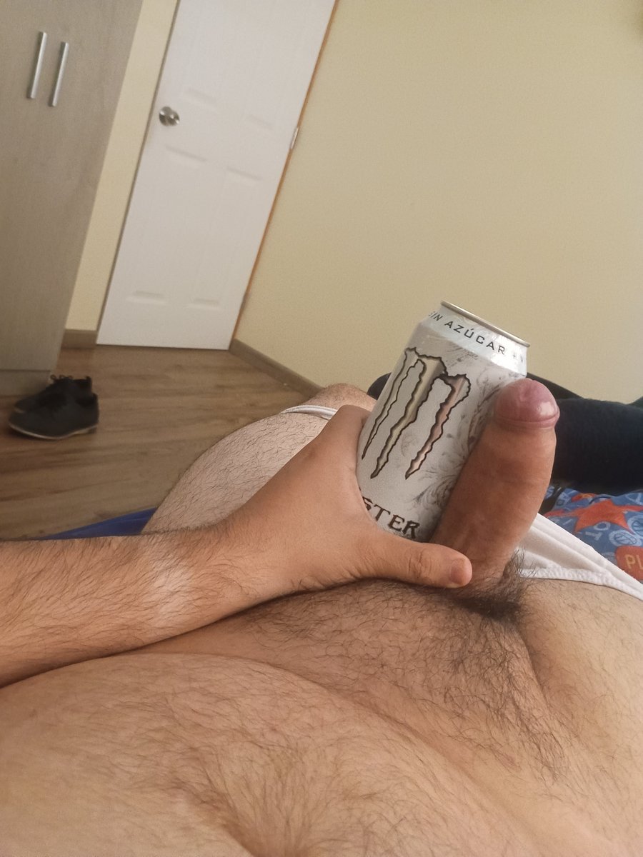 k1ng_lechero's tweet photo. Den harto RT si quieren ver como mi pene bota chorros de leche 💦👑 https://t.co/7UaAg2DgiV