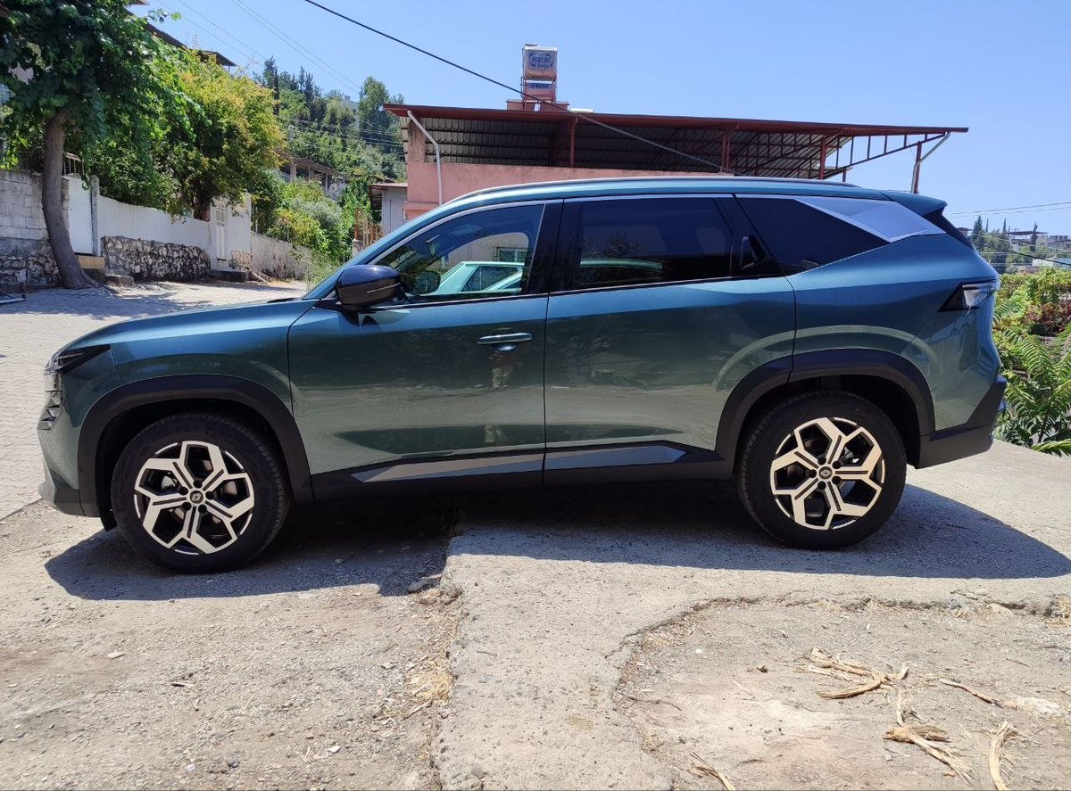 reis_1982's tweet photo. Koca oğlan bende 🙂 Bir hayr duanızı isterim.  
Rabbim size daha iyisini nasip etsin inşallah 👋 
Renault Boreal... https://t.co/ZjnoLPMbiK