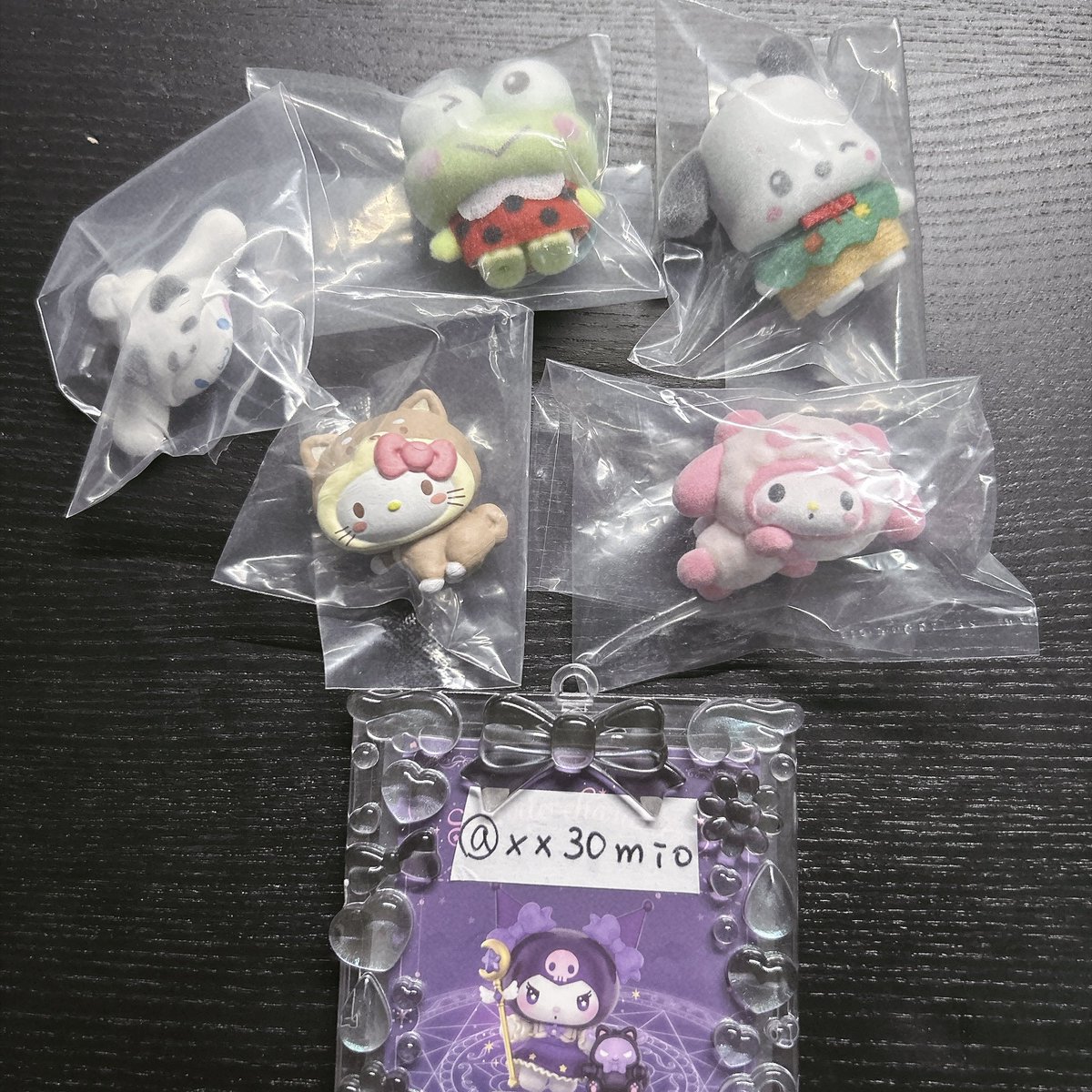 xx30mio's tweet photo. 【交換】サンリオ ガチャガチャ ぷちとも

~譲~
もこもこパンダ マイメロ
こいぬいぬの大行進 キティ
ぱんだっこフィギュア シナモン
ぷちとも みんなでおゆうぎ ポチャッコ けろっぴ

~求~
画像2クロミ > 同異種クロミ

郵送交換のみ📮 https://t.co/JGs7Q8uCtl