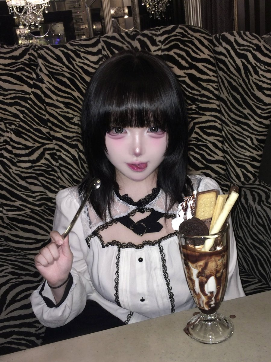 ashestoheart's tweet photo. カフェデートしよ ♡ https://t.co/ftrnpc6Lkc