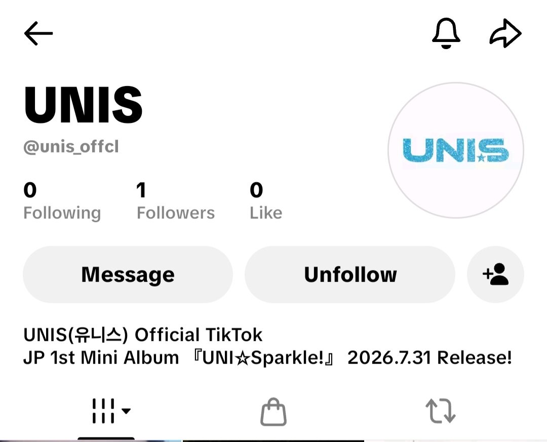 EverythingUnis_'s tweet photo. "If UNIS has million fans, then I'm one of them... If UNIS has no fans, that means I'm dead." 

This glitch nearly gave me a heart attack 😭

#UNIS #유니스 #ユニス https://t.co/ROArgOL4RA