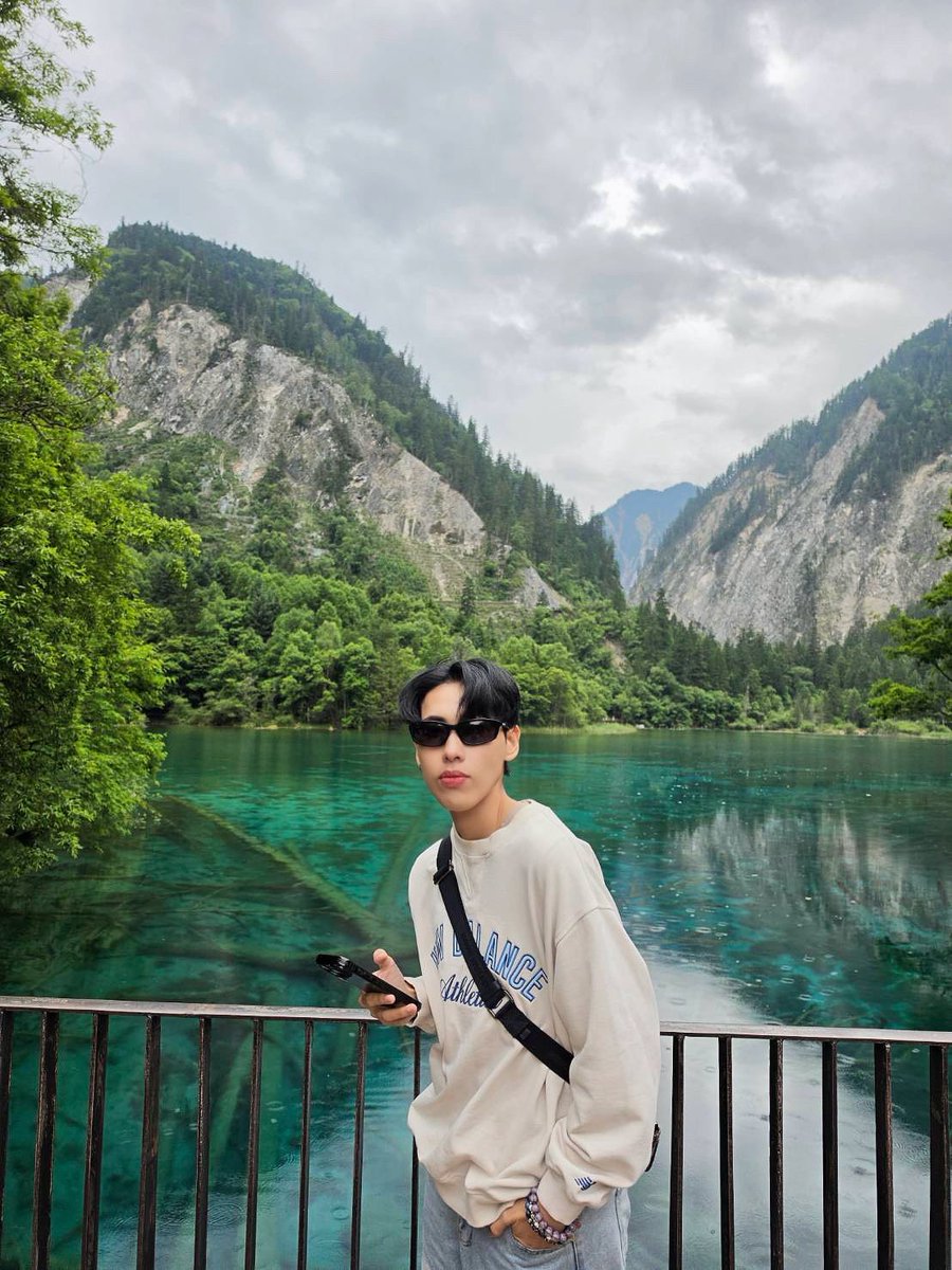b2steen's tweet photo. เฉิงตู จีน 🇨🇳

สี่ดรุณี 4 วัน 3 คืน งบ 9,888.-

จิ่วจ้ายโกว 5 วัน 4 คืน งบ 10,999.-

ปี้เผิงโกว + ต๋ากู่ปิงชวน 5 วัน 4 คืน 18,999.-
รวมอาหารเช้า เที่ยง เย็น 
โรงแรม 4-5 ดาว 
ตั๋วเครื่องบิน ครบ

จ่ายเพิ่ม 1,500.- ค่าไกด์ท้องถิ่น จบเลย https://t.co/Xgk5PyYKKF