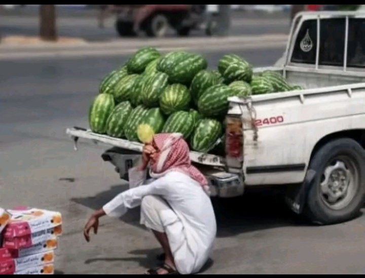 GoodLive34373's tweet photo. @modka333 @SaudiNews50 يابني انت تعو..سي دورلك وظيفة أو صب شاهي جمر واسكت وارحمونا من هياطكم ليل نهار مش عارف مين خلاكم تتكلموا في السياسة وجعتوا دماغ العالم بهياطكم دورلك وظيفة وا..نلصم الله يلعن اللي فك الهيئة وطلقكم على العالم عوا..طليه ومها..يطية https://t.co/vuiLqzoDNY