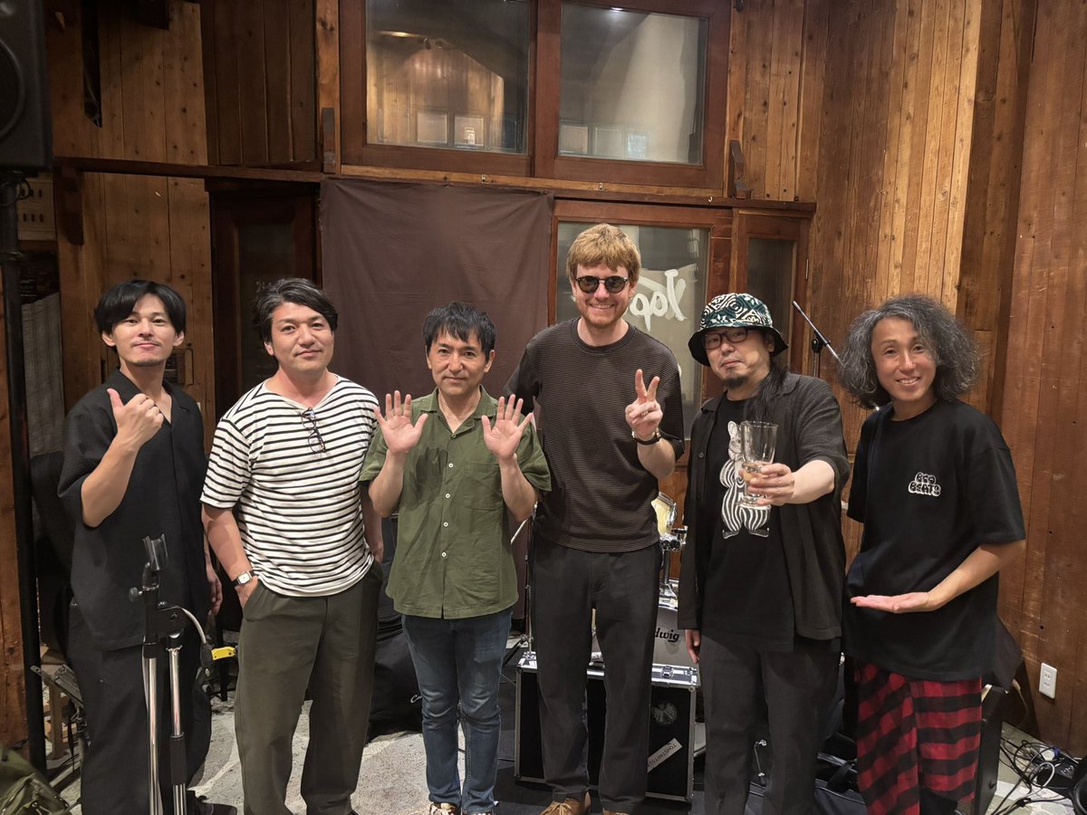 SugiuraTakuo's tweet photo. Any Joy? Japan tour
横須賀と名古屋のダブルヘッダーはなかなか体に効きました、、
が、Ali曰く、「Phenomenon!」な演奏内容で充実の一日でした。
そして明日8/3(月)は真昼の月 夜の太陽でtour final!
#AnyJoy? https://t.co/p6sRcKFmHX