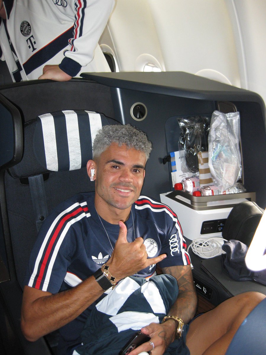 SVargasOK's tweet photo. 🇨🇴 Lucho en modo platinado: https://t.co/uRKEMX9xEo