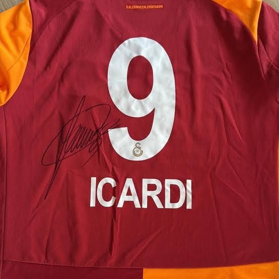 Qamadza's tweet photo. @GSStore Bu https://t.co/nsKZ0wQjq3