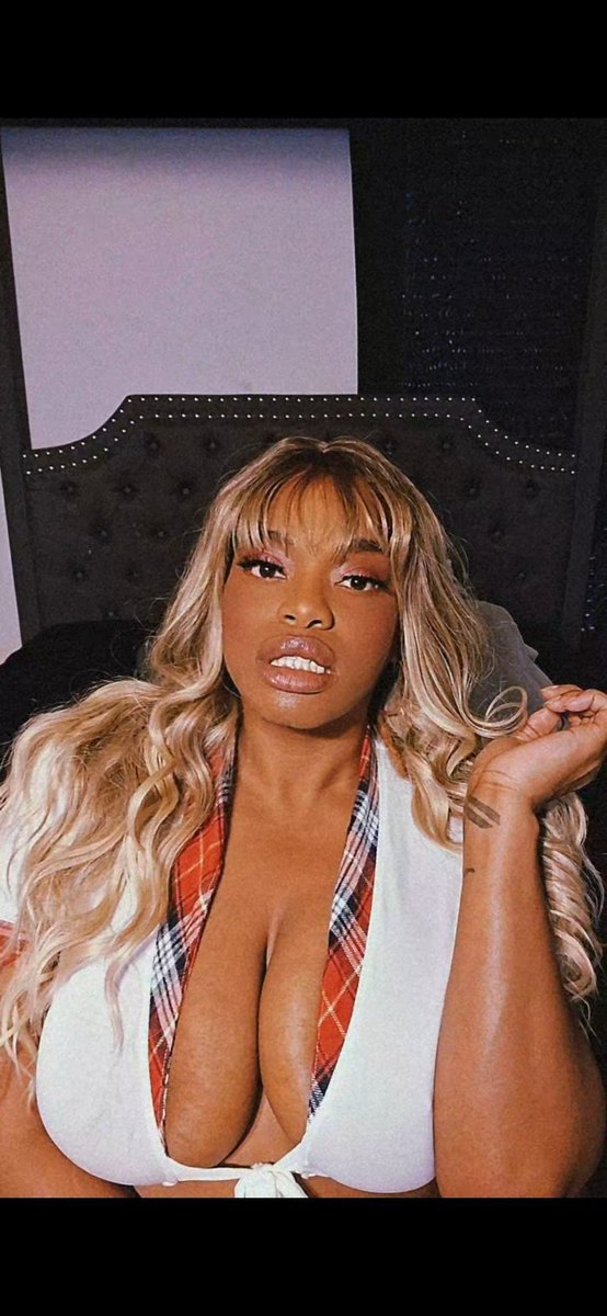 havefunwitkiaa's tweet photo. Ive just been obsessed with myself all month.. def some of my favs 😊 https://t.co/oMjJiwUZ6r