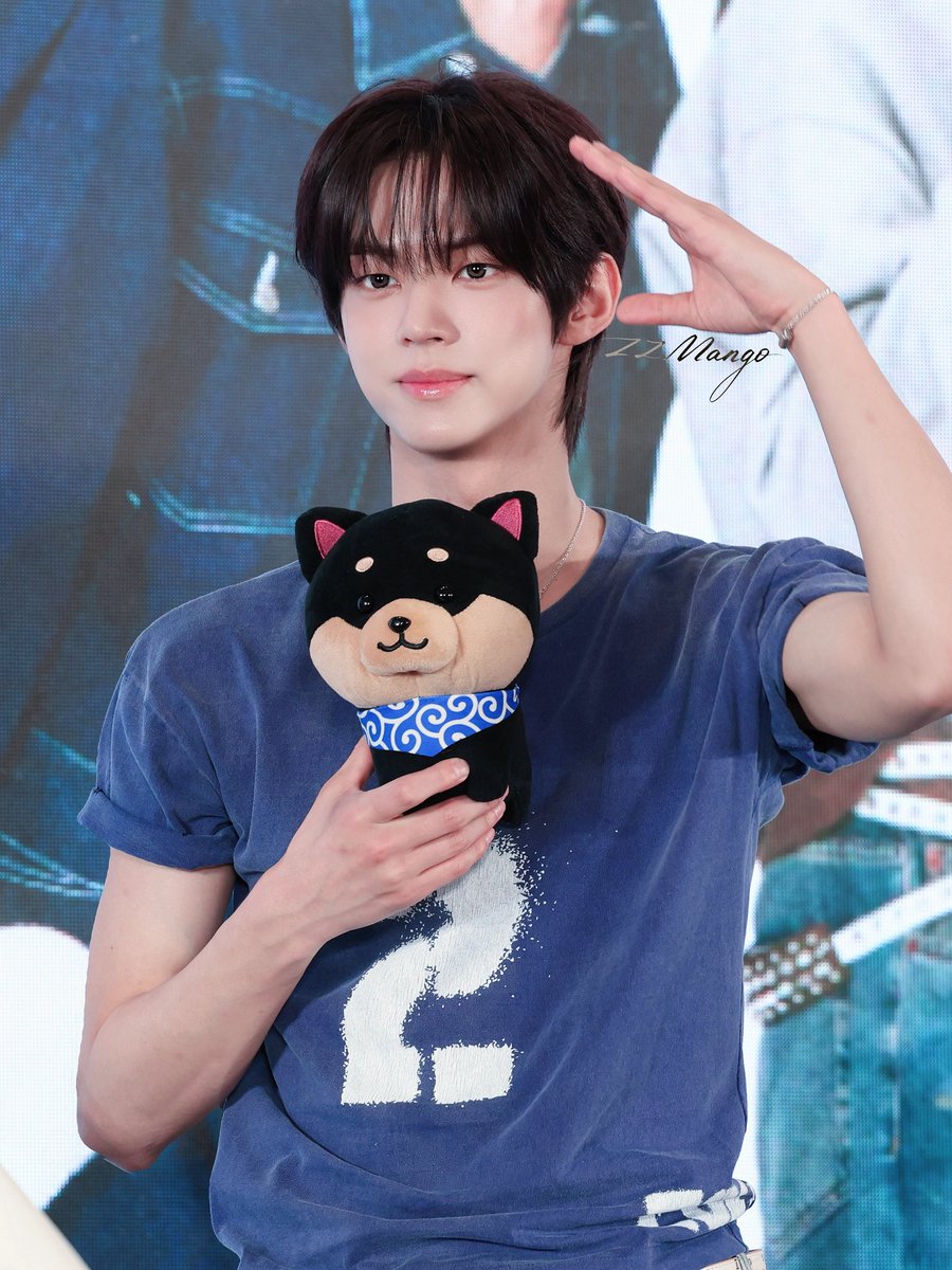 MangoYahoon's tweet photo. 260726 
🐶🤏🤏🥺
#도훈 #투어스 #TWS https://t.co/TSw0iIYgoD