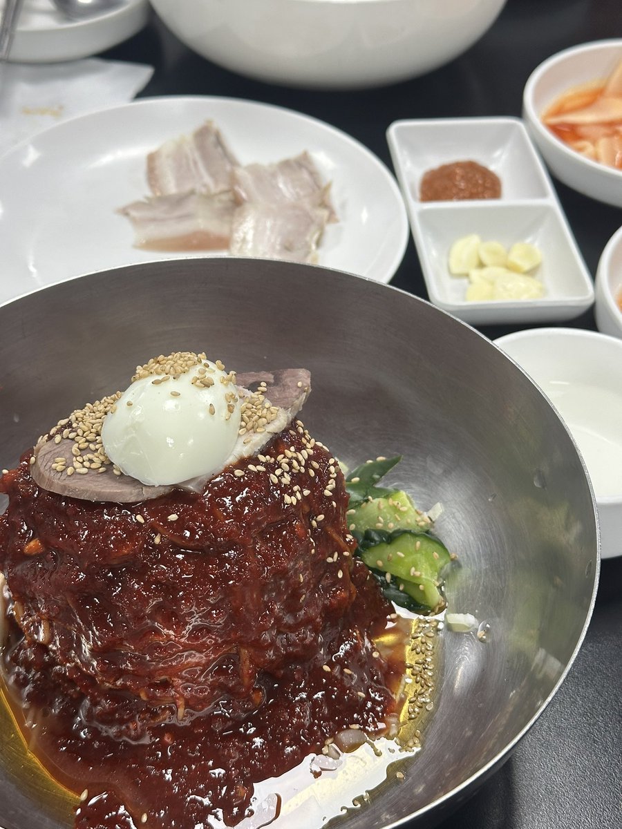 subyeonsm's tweet photo. 평냉집에서 비냉 먹음 혼나나요? https://t.co/xQDgov4Lcw