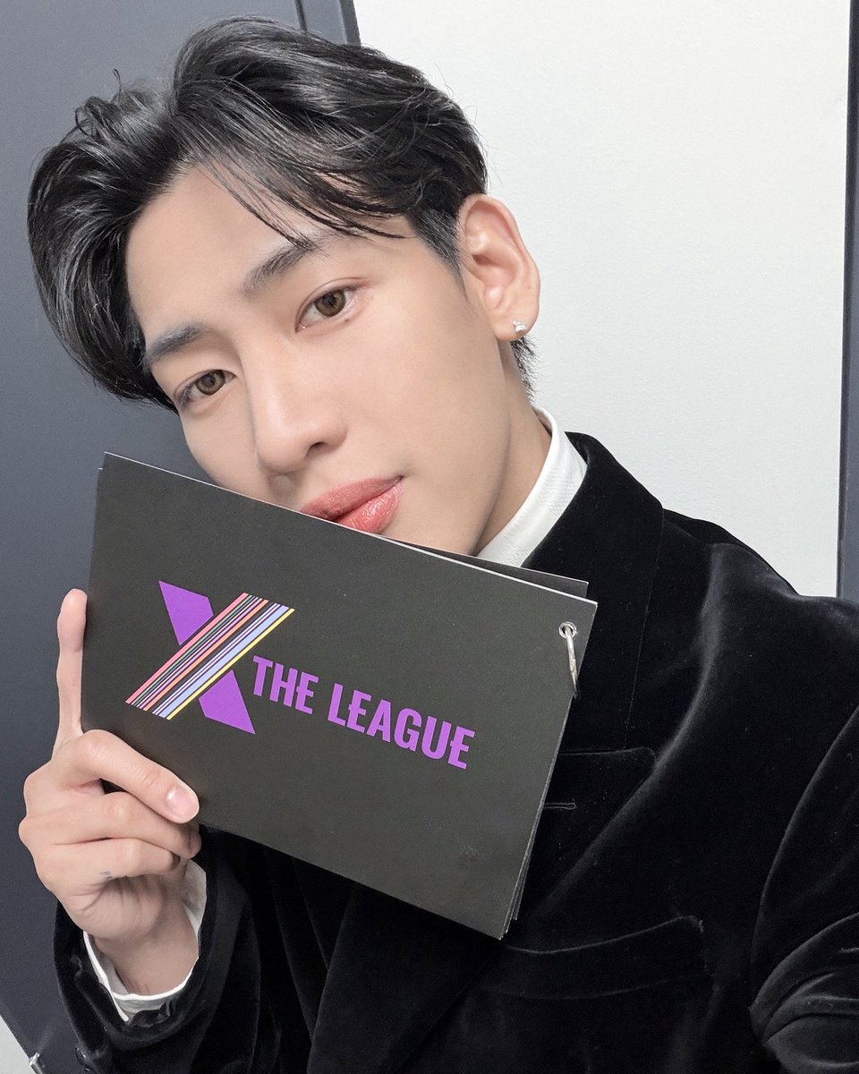 fonka555's tweet photo. หล่อใสออร่ามากครับ💜🤩
MC BAMBAM IN XTL
#XTheLeagueEP1
#XTL #XTheLeague
#BamBam #뱀뱀 @BamBam1A https://t.co/RW3cmqO9NP
