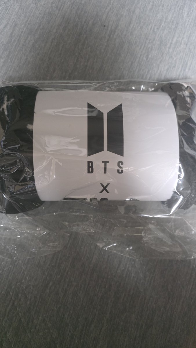 bts_speakURself's tweet photo. BTS speak your self concert fila blanket
방탄 스픽콘 필라 휠라 담요
미개봉 unopened

1.0

배송비 별도
Not included shipping fee https://t.co/9BIVRpuFZL