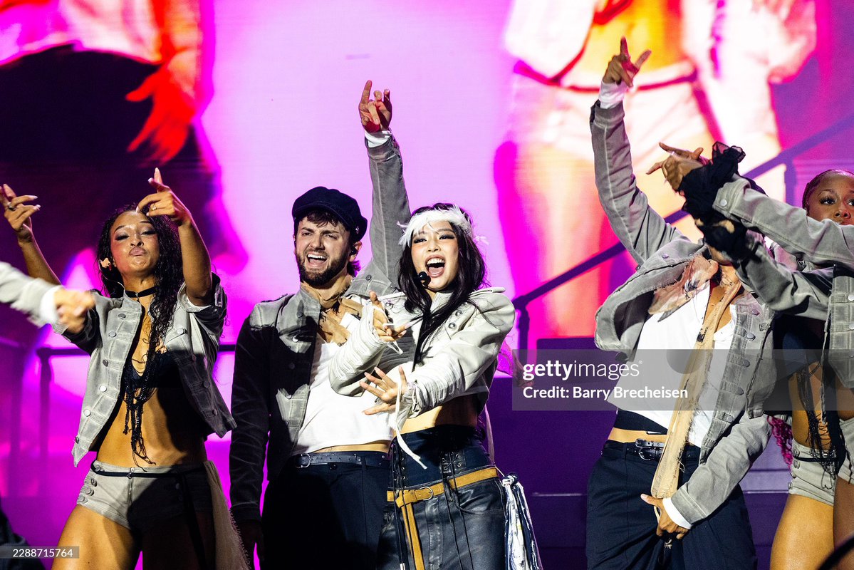 JennieDCGallery's tweet photo. 260802 #JENNIE headlines the 2026 Lollapalooza in Chicago ─ getty images https://t.co/sBFRsGGXbM
