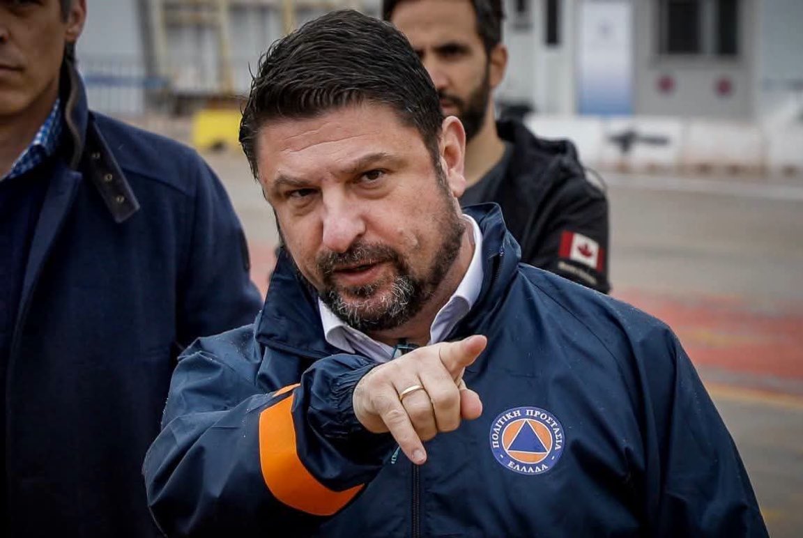 entimos3's tweet photo. Θυμάστε που με τις φωτιές ψάχναμε τον Πατούλη ??
Τώρα ψάχνουμε αυτόν.
Περιφερειάρχης Αττικής my ass… https://t.co/dhggbOdnYn
