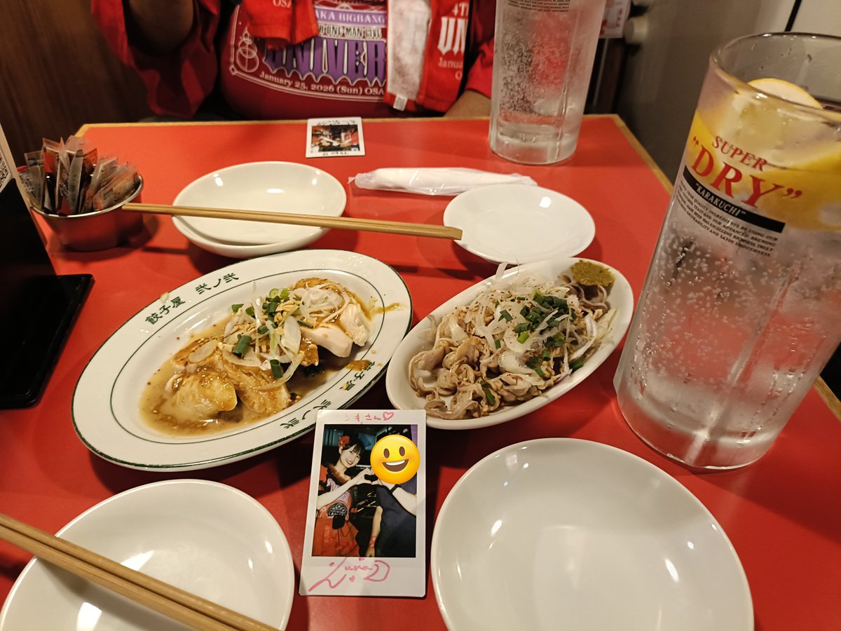 shikittyZ's tweet photo. TOKUさんに誘ってもらって久しぶりの九州女子翼@ヨドバシ梅田に参戦！
ライブが素晴らしすぎて、九州の味が欲しくなり（るなちのオススメ）弐ノ弐！
初めて来たけど美味しかったね〜！

女子翼トークも弾んだけれど〜それにつけても解散は惜しいわ😭

#鈴川瑠菜 https://t.co/E7WxPQJeqV