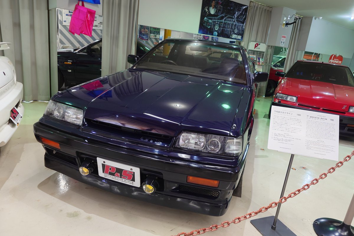 zero_raptor_x's tweet photo. @RoZE_Tsukumo 先行開発車両らしいので試作車より前でした🙇ステルスとかカラスなんて呼ばれてたらしいです！
過去にはシルエットフォーミュラとか来てたらしいので機会があればぜひぜひ…
スカイライン好き、車好きにはたまらんですよ… https://t.co/jQKftfzPxo
