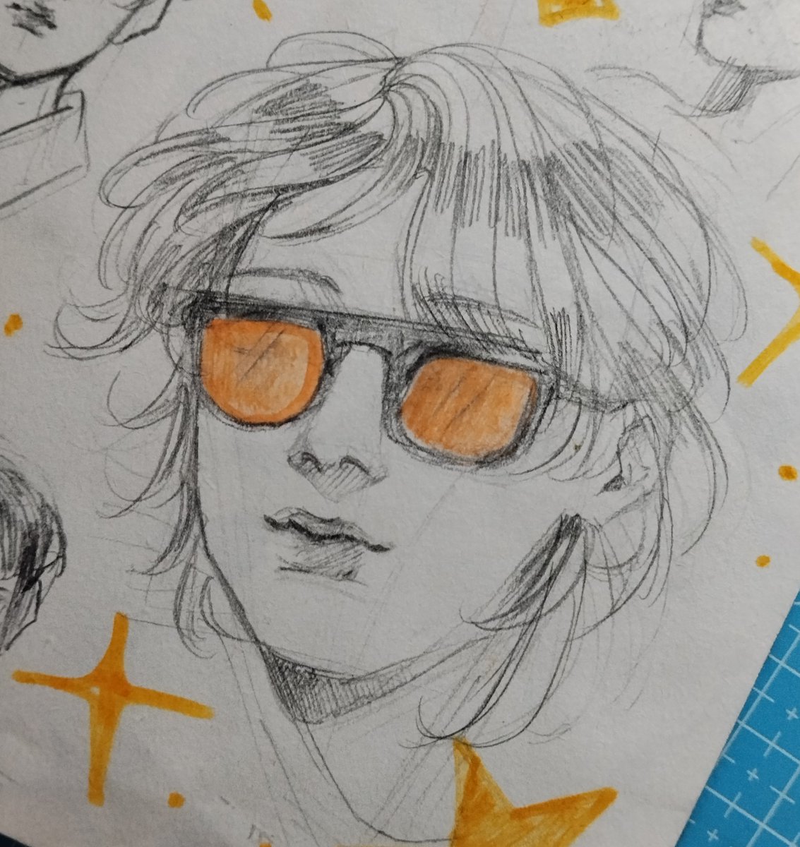 niakyatto's tweet photo. E foi assim que eu desenhei a mesma foto do Jongseob (p1harmony) 5 vezes até acertar 

Muito divertido, recomendo :D https://t.co/6G1e1u5pzo